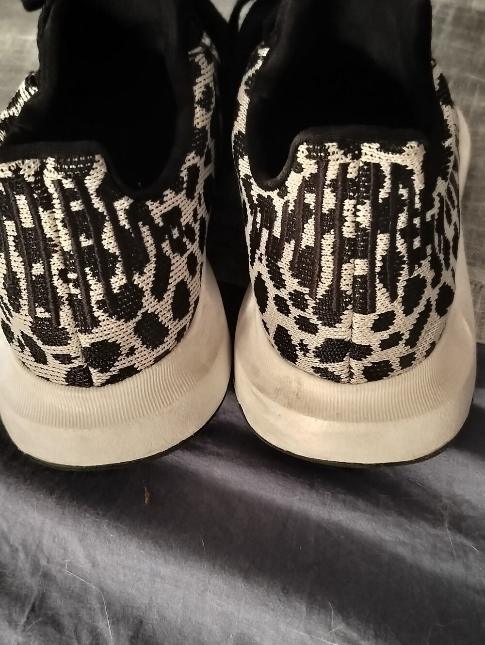 adidas Black and White Textile Shoe Label - Size 8.5 US - Picture 6 of 9